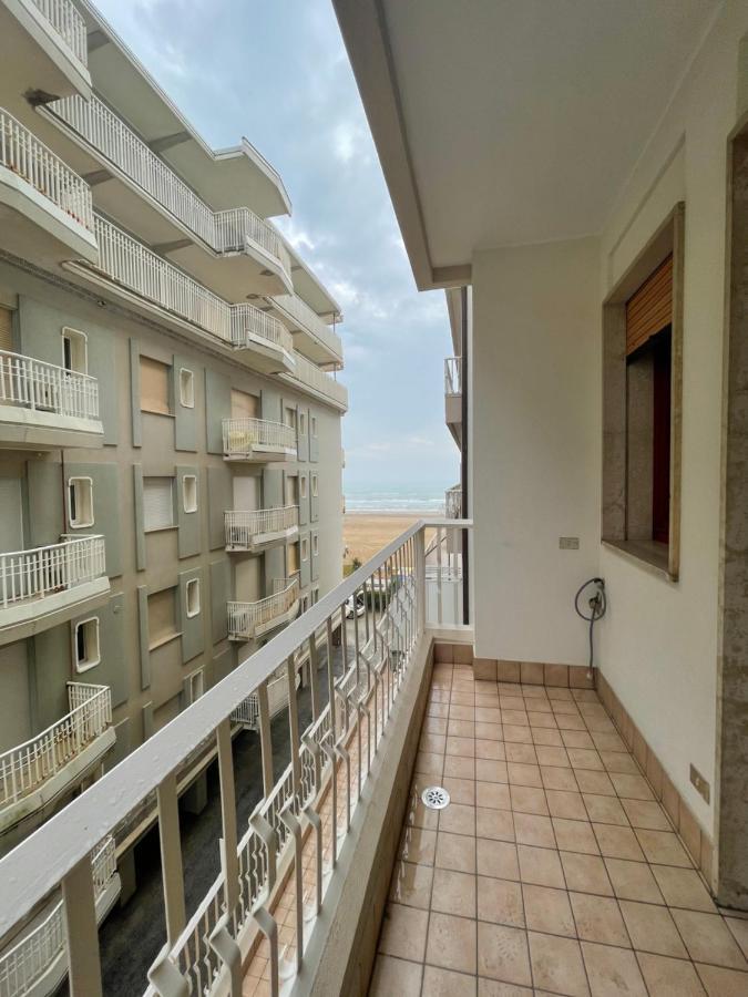 Condominio Union -Walterigato Apartments- Solo Per Famiglie- Lido di Jesolo Buitenkant foto